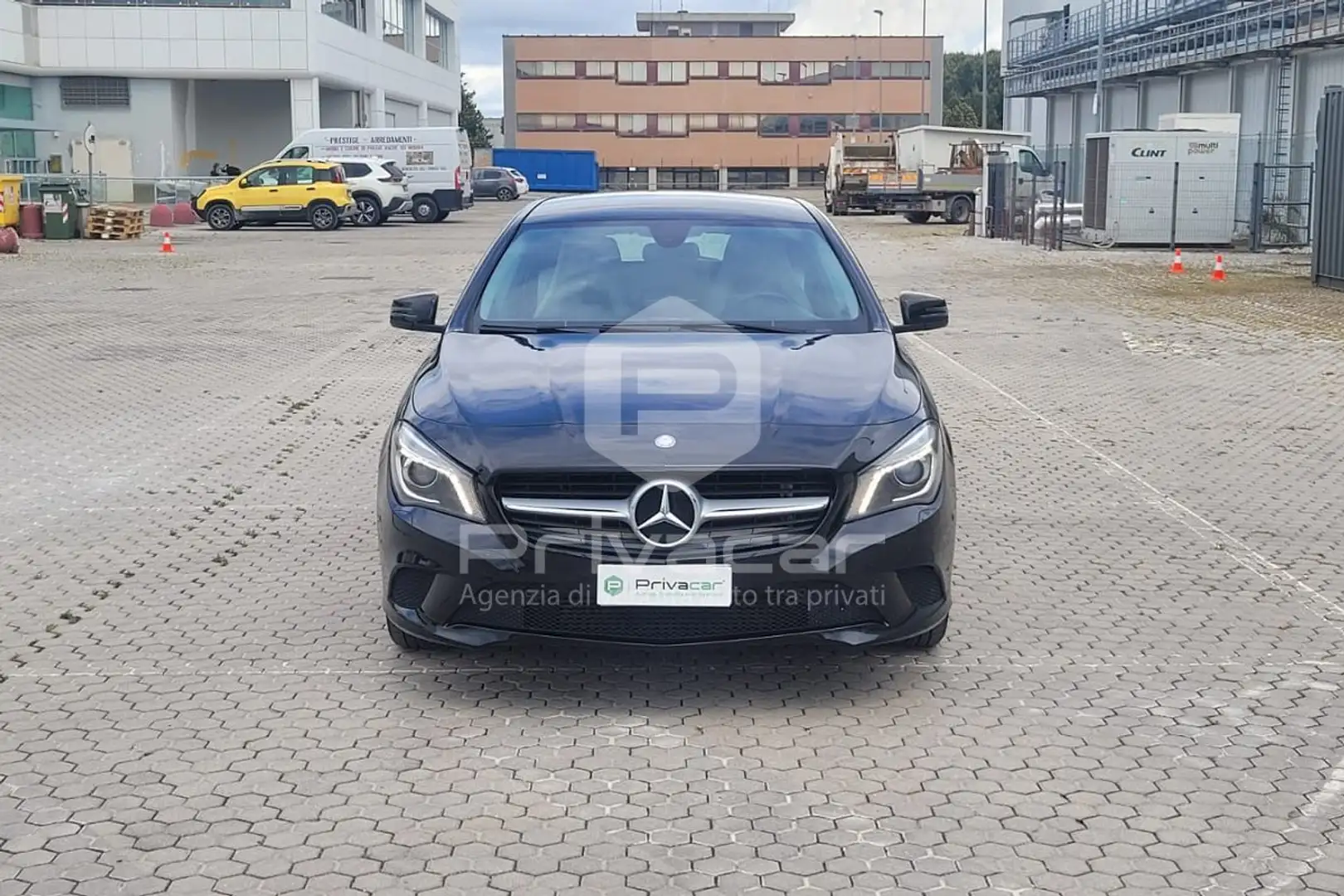 Mercedes-Benz CLA 200 CLA 200 d S.W. Automatic Business Schwarz - 2