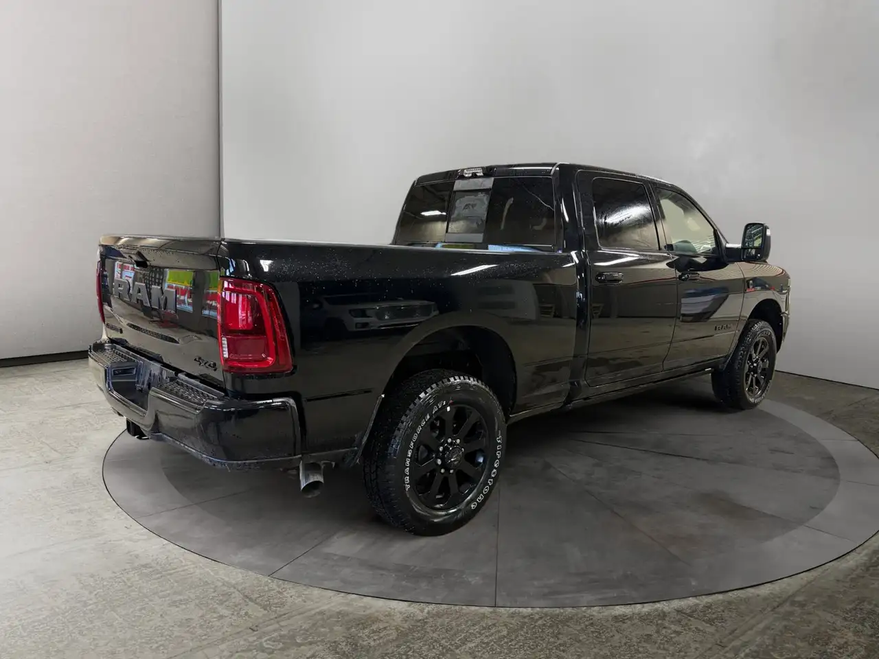 RAM 3500 снимка RAM 3500