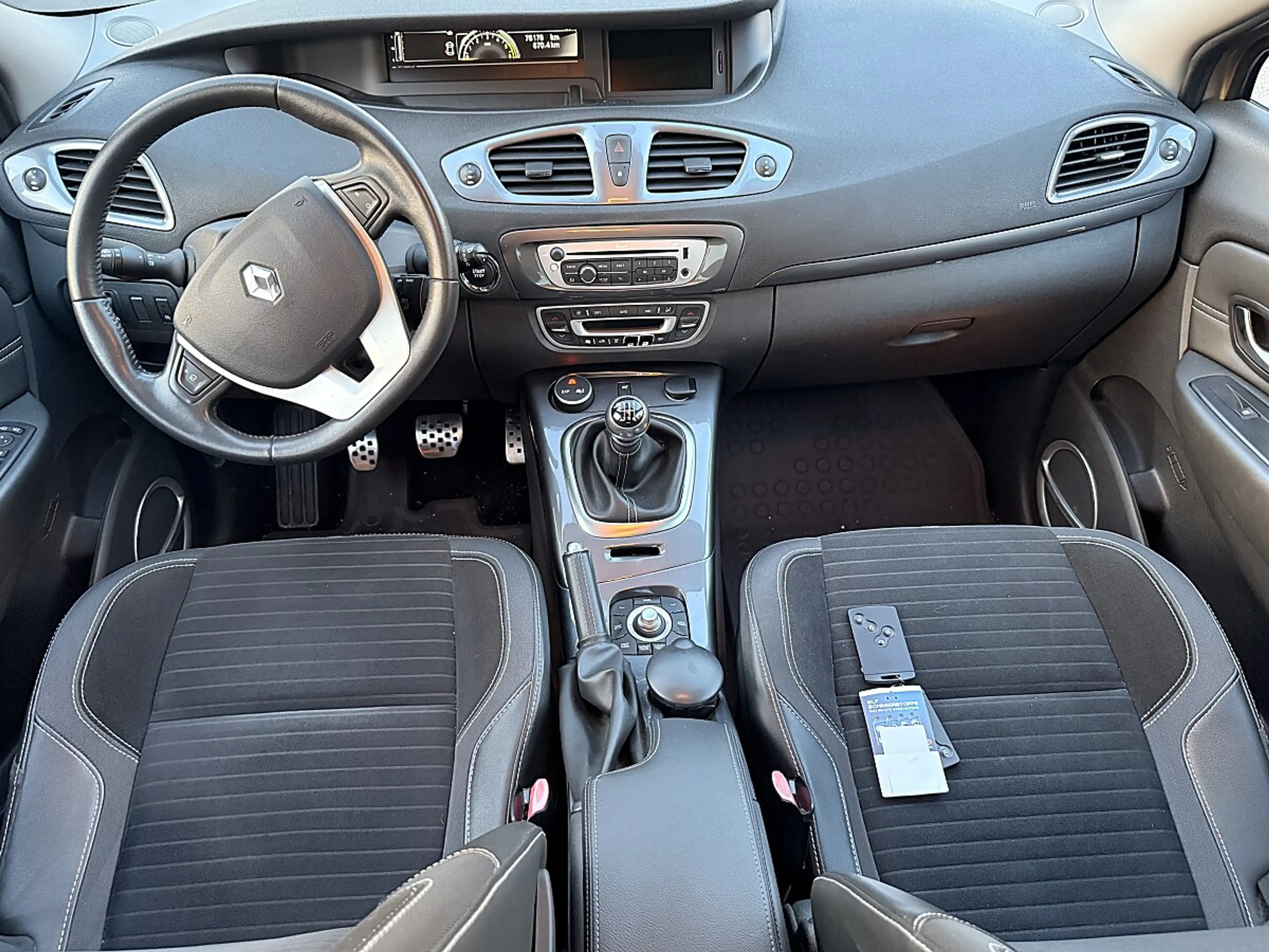 Renault Scenic Scénic XMOD Energy dCi 110 Bose Edition — photo 11