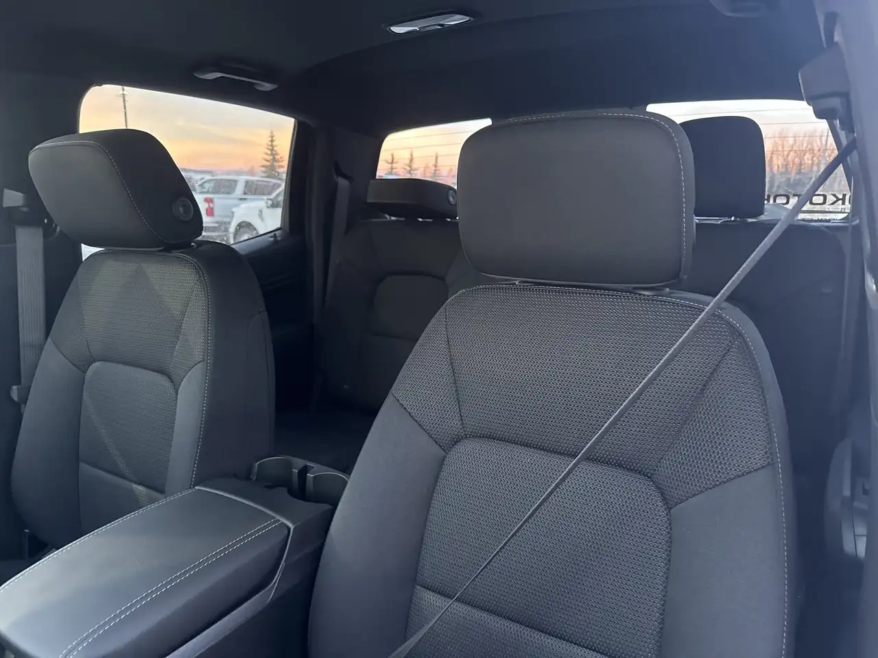 GMC Canyon снимка GMC Canyon