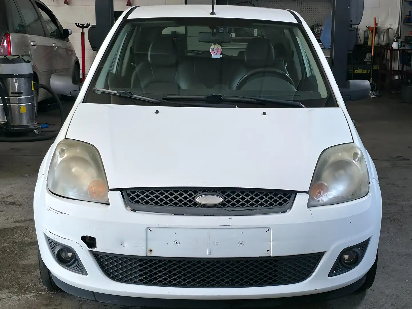 Ford Fiesta Fiesta 1.4 Turbo TDCi Start / Cuir / Wit - 2