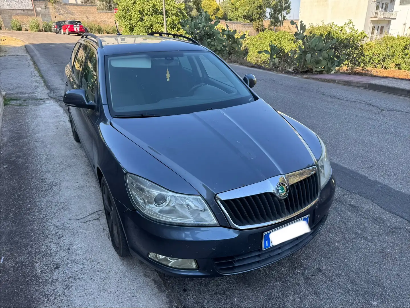 Skoda Octavia Wagon 1.6 tdi cr Elegance DSG - - 2