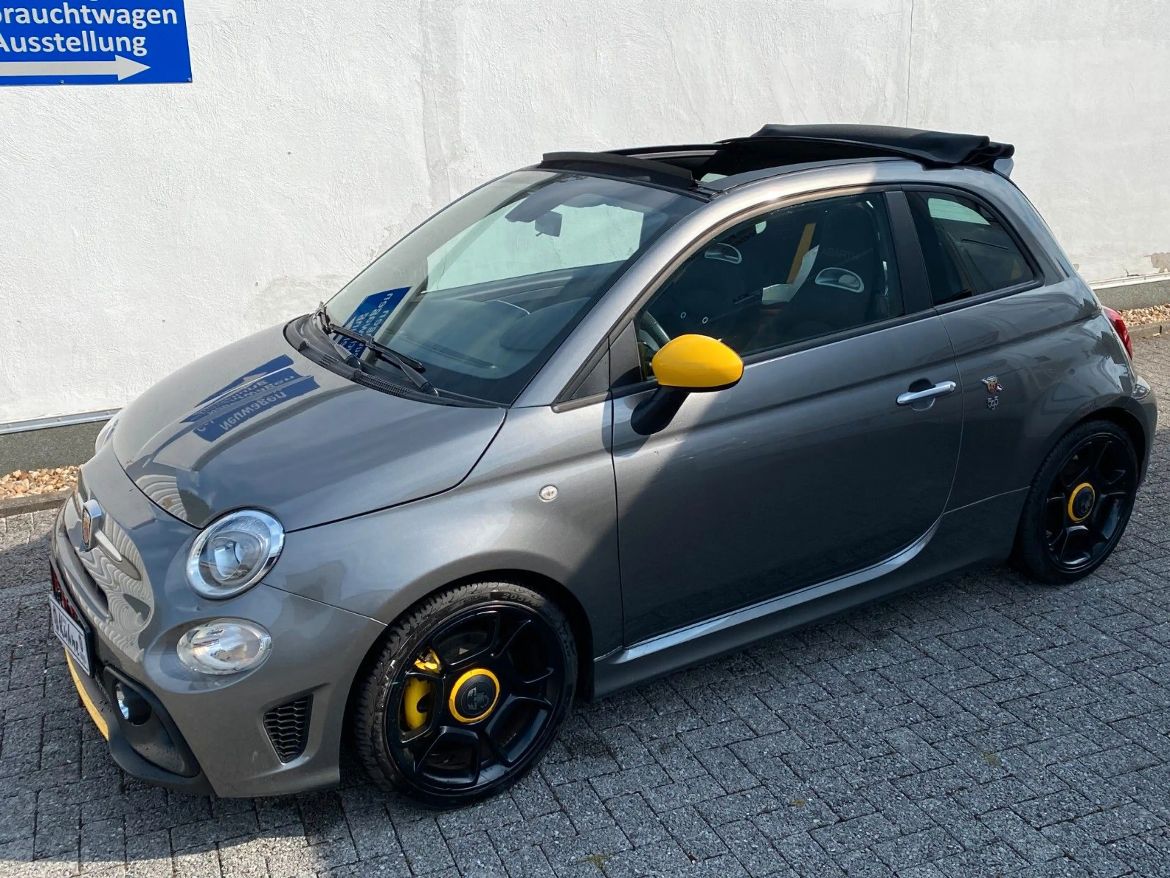 Abarth 595C 1.4 T-Jet 16V 595C Pista
