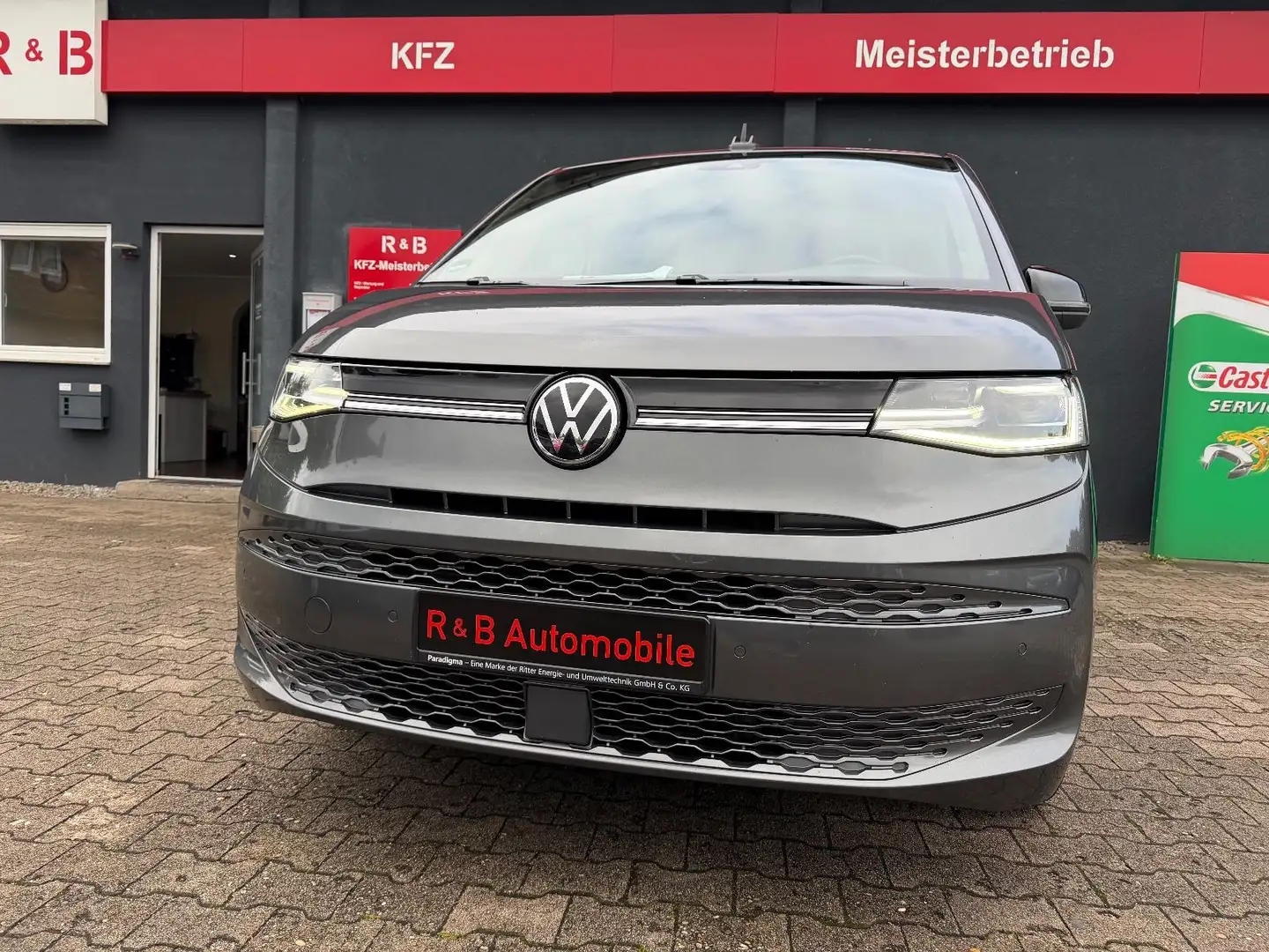 Volkswagen Multivan Life*RFK*AHK*Navi*ACC*1xHand*Asi Grau - 2