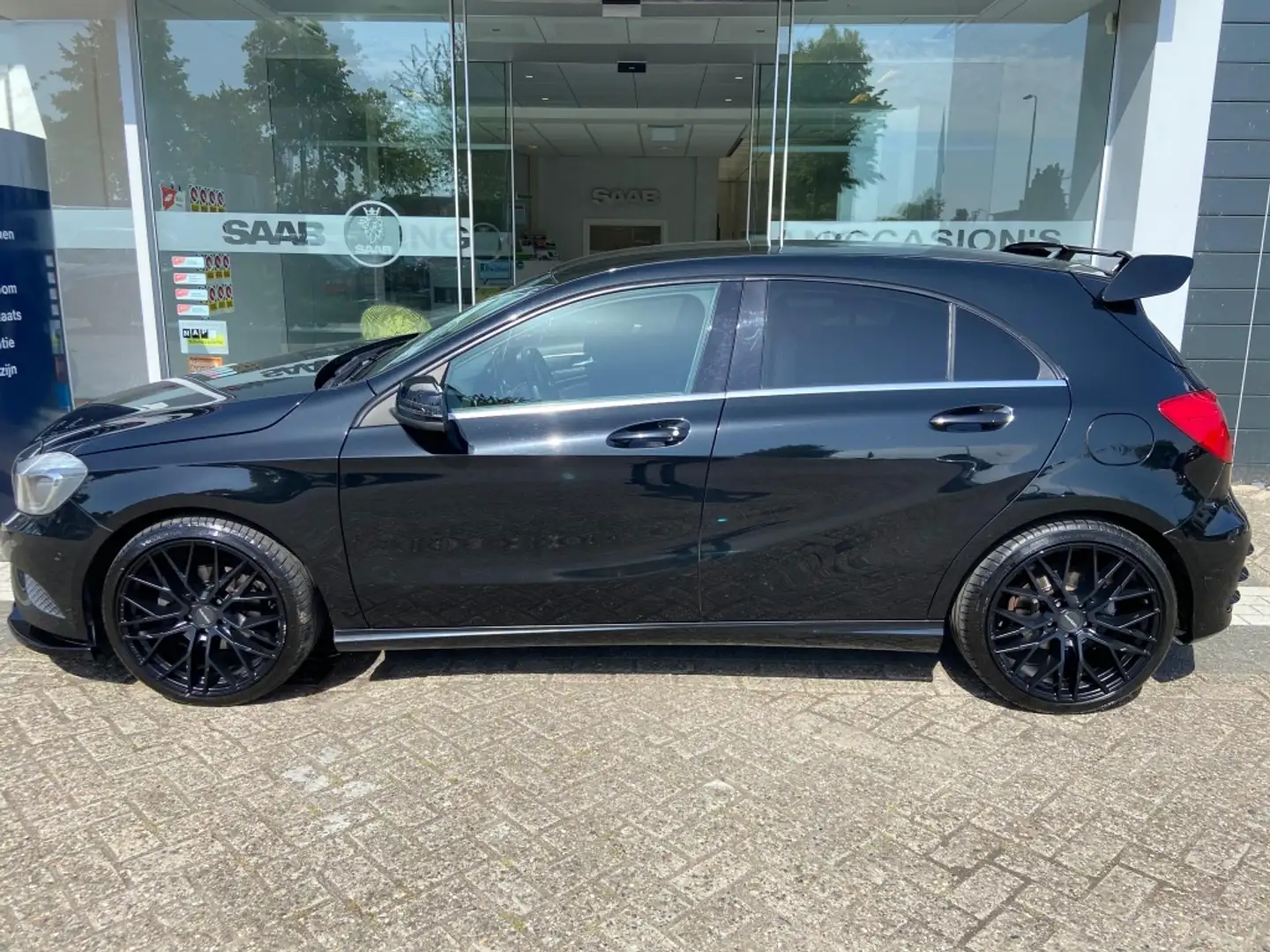 Mercedes-Benz A 180 AMGPAKKET/Automaat/Led Zwart - 2