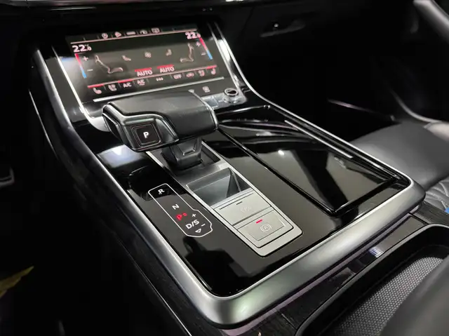 Audi Q8 50 TDI Quattro // S-LINE // MATRIX // AHK // Ansicht 28