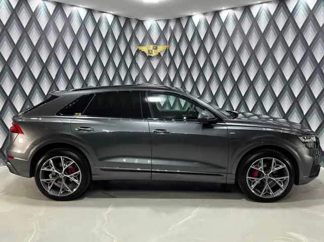 Audi Q8 50 TDI Quattro // S-LINE // MATRIX // AHK // Ansicht 8