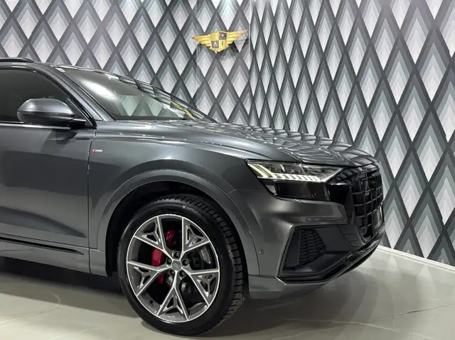 Audi Q8 50 TDI Quattro // S-LINE // MATRIX // AHK // Ansicht 48