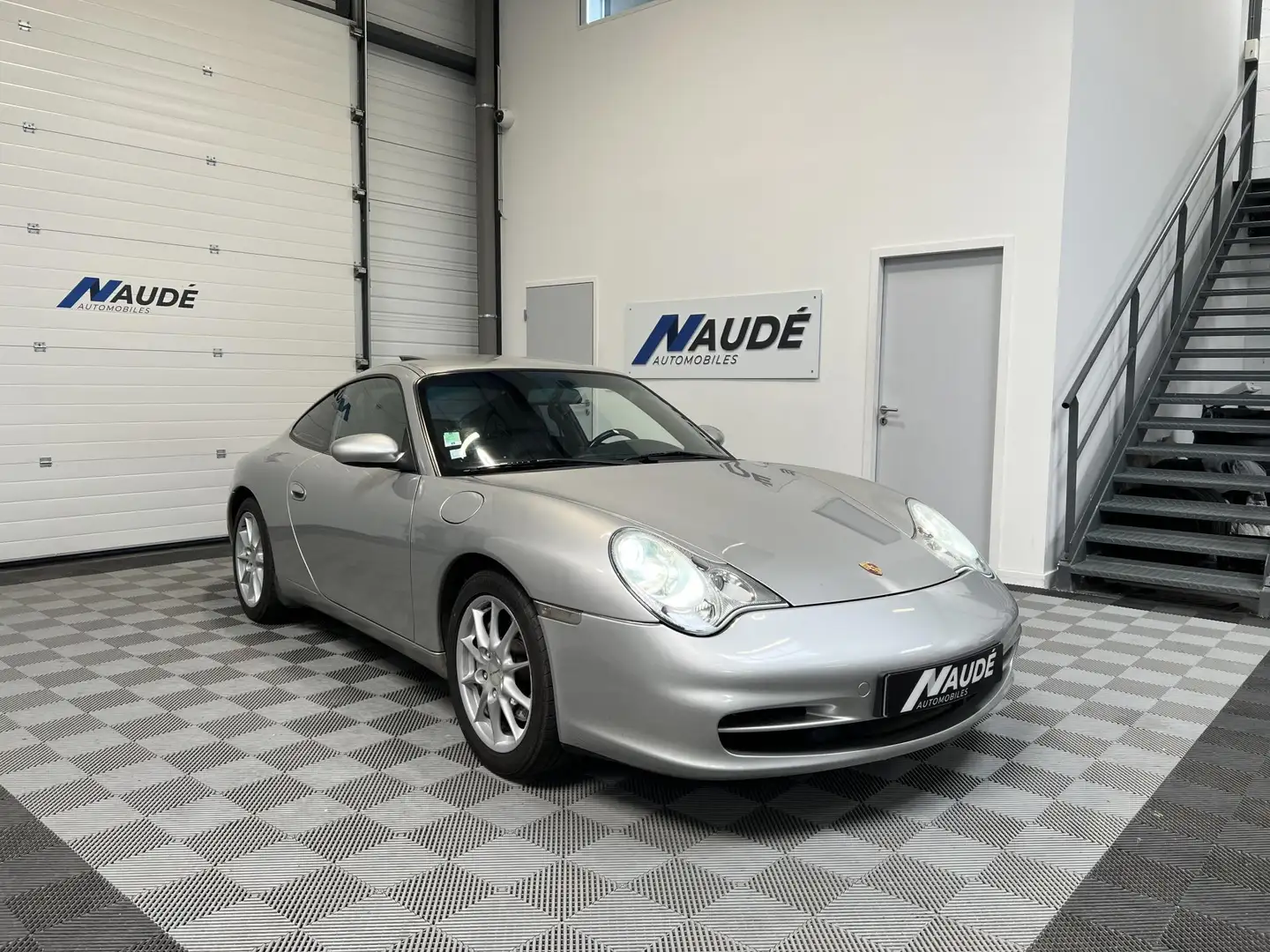 Porsche 911 996 3.6i 320 ch BVA Tiptronic Carrera 4 Gris - 1
