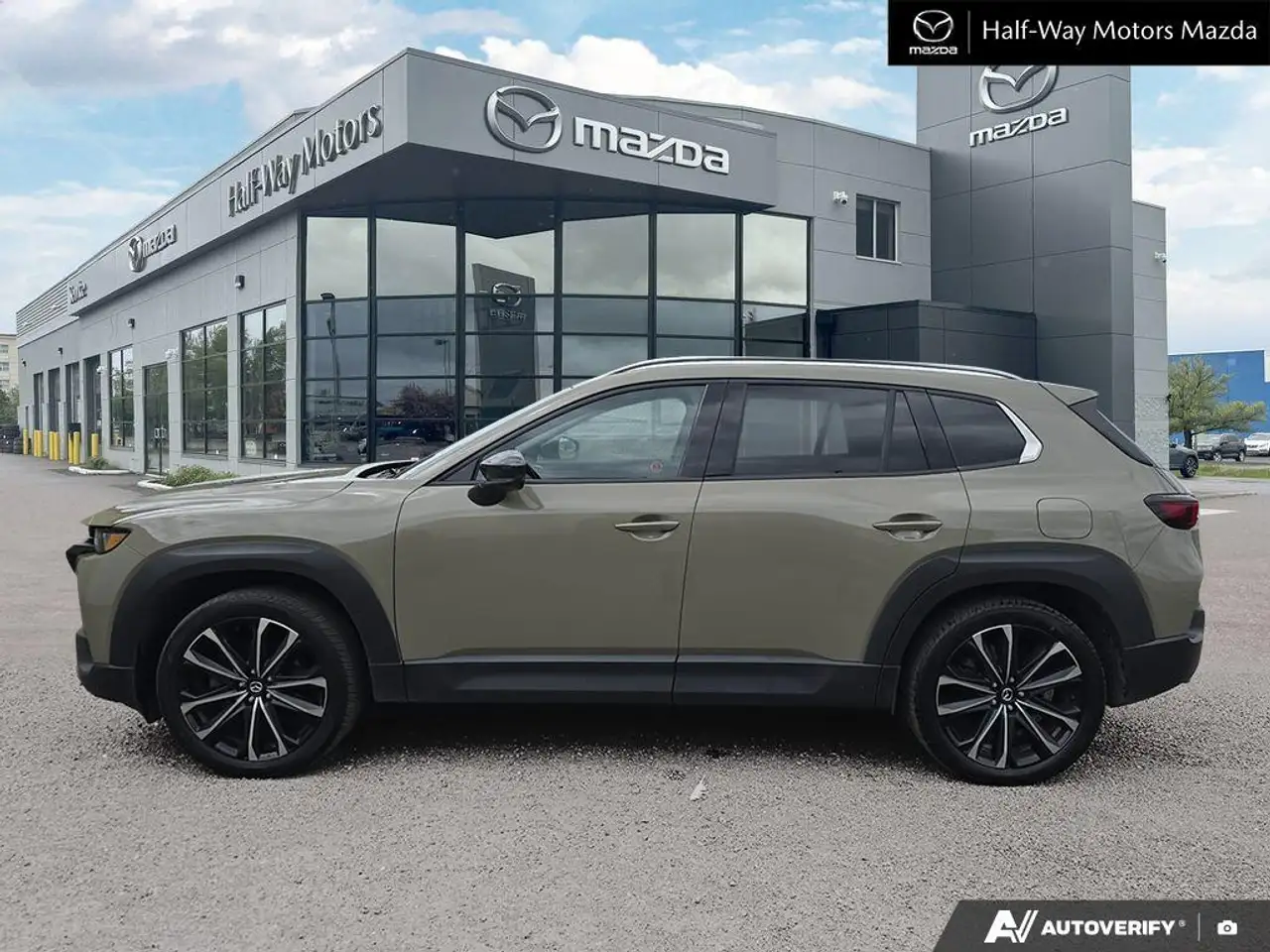 Mazda CX-50 photo Mazda CX-50