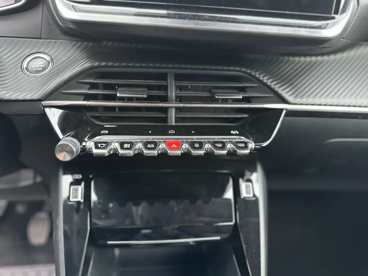 Peugeot 208 1.2 PureTech Allure 10