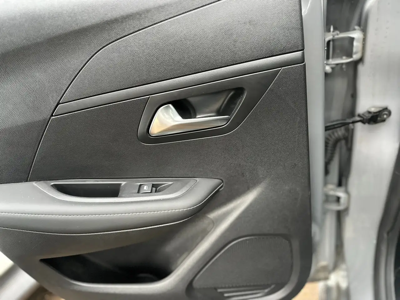 Peugeot 208 1.2 PureTech Allure 17