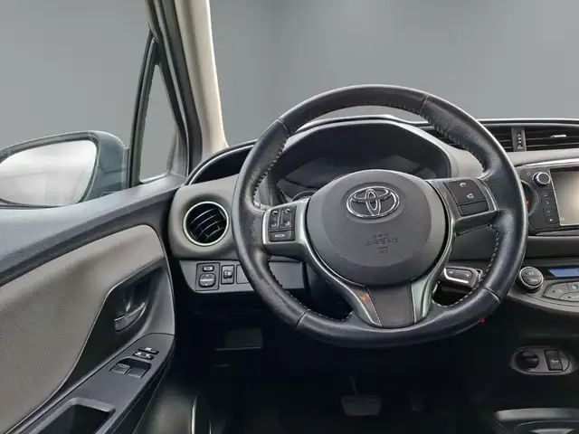 Toyota Yaris view 14