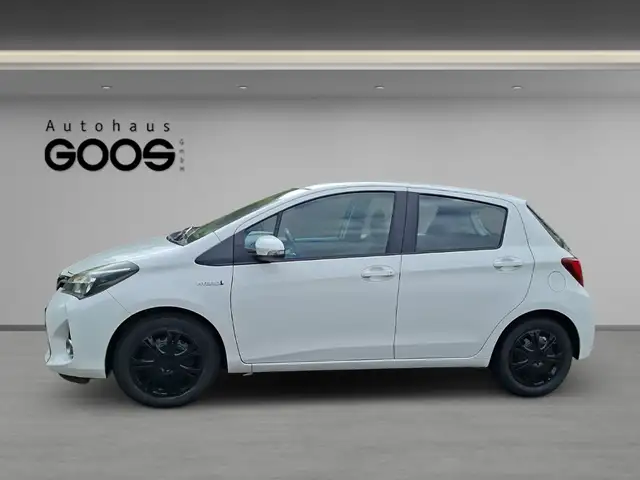 Toyota Yaris view 2
