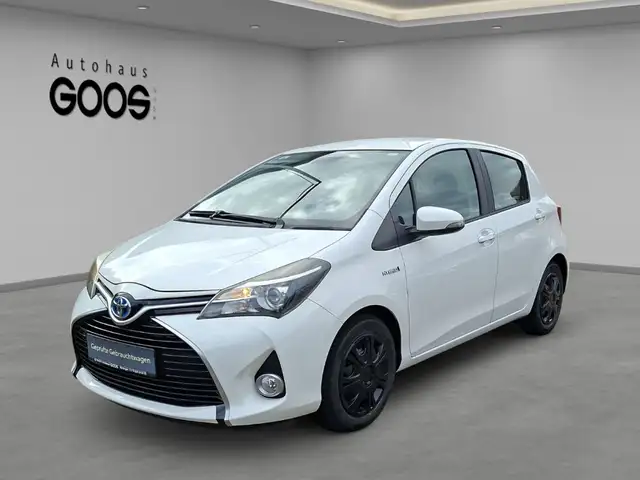 2015 Toyota Yaris in White for sale