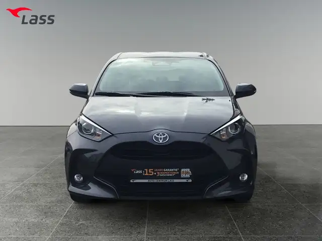 Toyota Yaris view 9