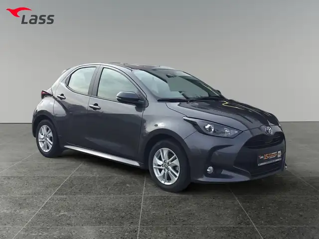 Toyota Yaris view 8
