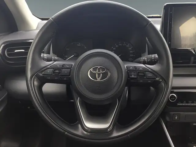 Toyota Yaris view 13