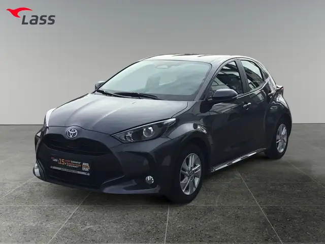 Toyota Yaris view 2