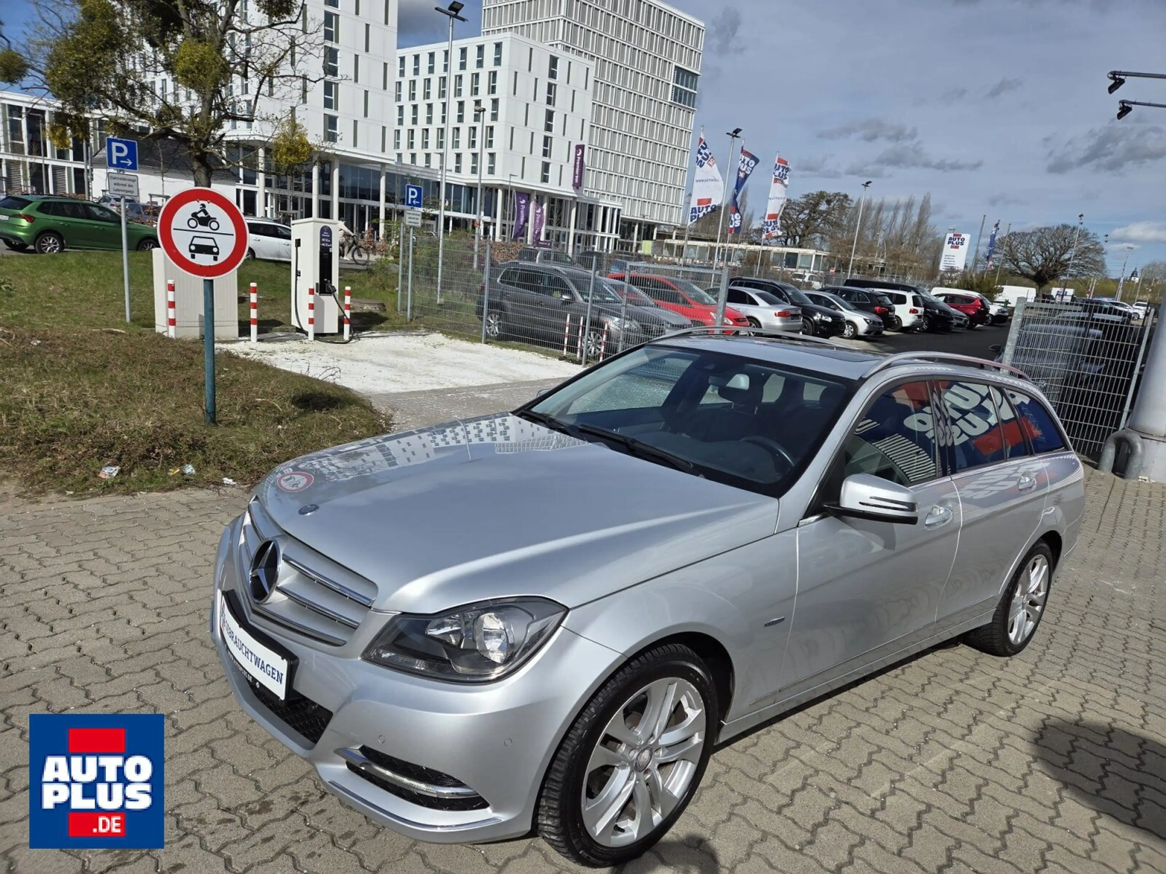 Mercedes-Benz C 250 T 7G-TRONIC Avantgarde PDC+NAVI+SITZHZGFIS