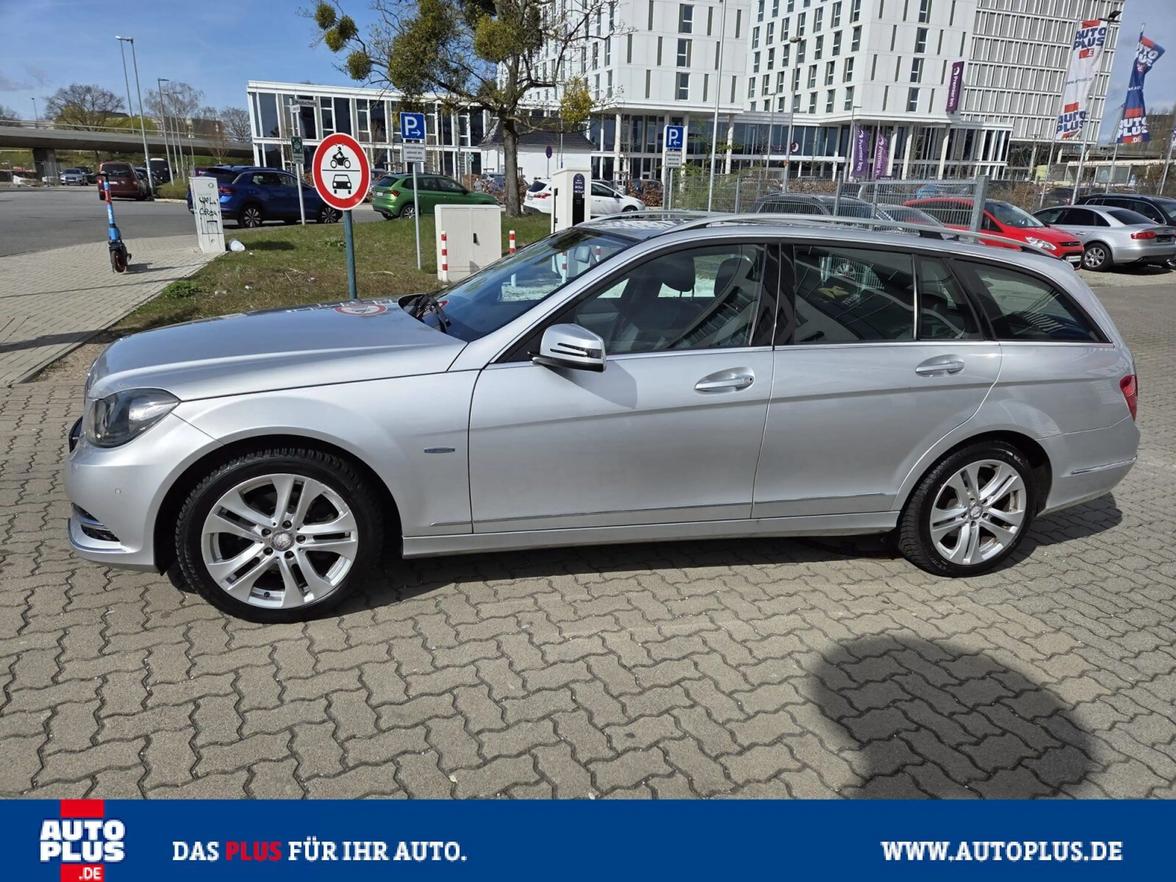Mercedes-Benz C 250 T 7G-TRONIC Avantgarde PDC+NAVI+SITZHZGFIS — photo 4