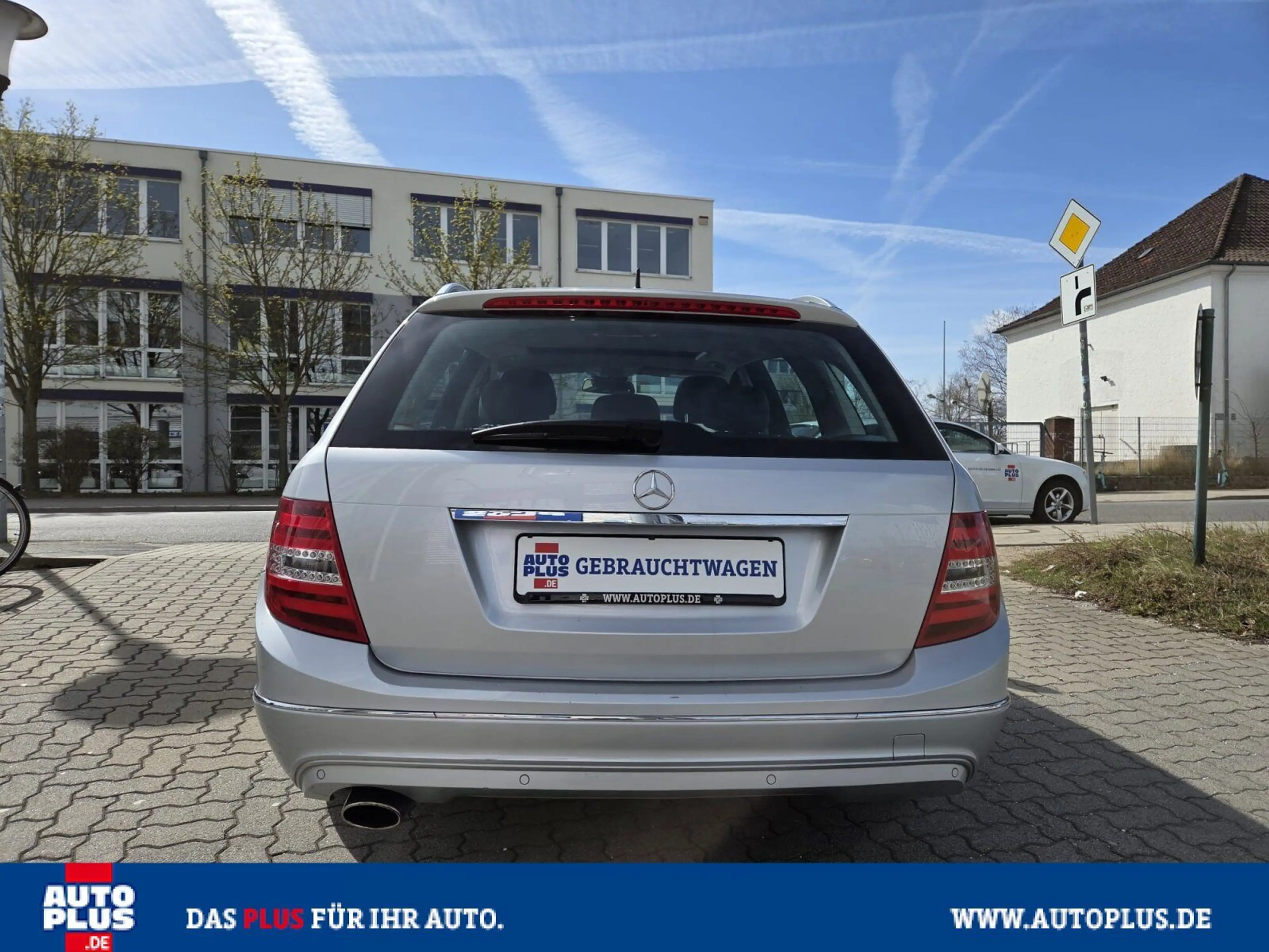 Mercedes-Benz C 250 T 7G-TRONIC Avantgarde PDC+NAVI+SITZHZGFIS — photo 8