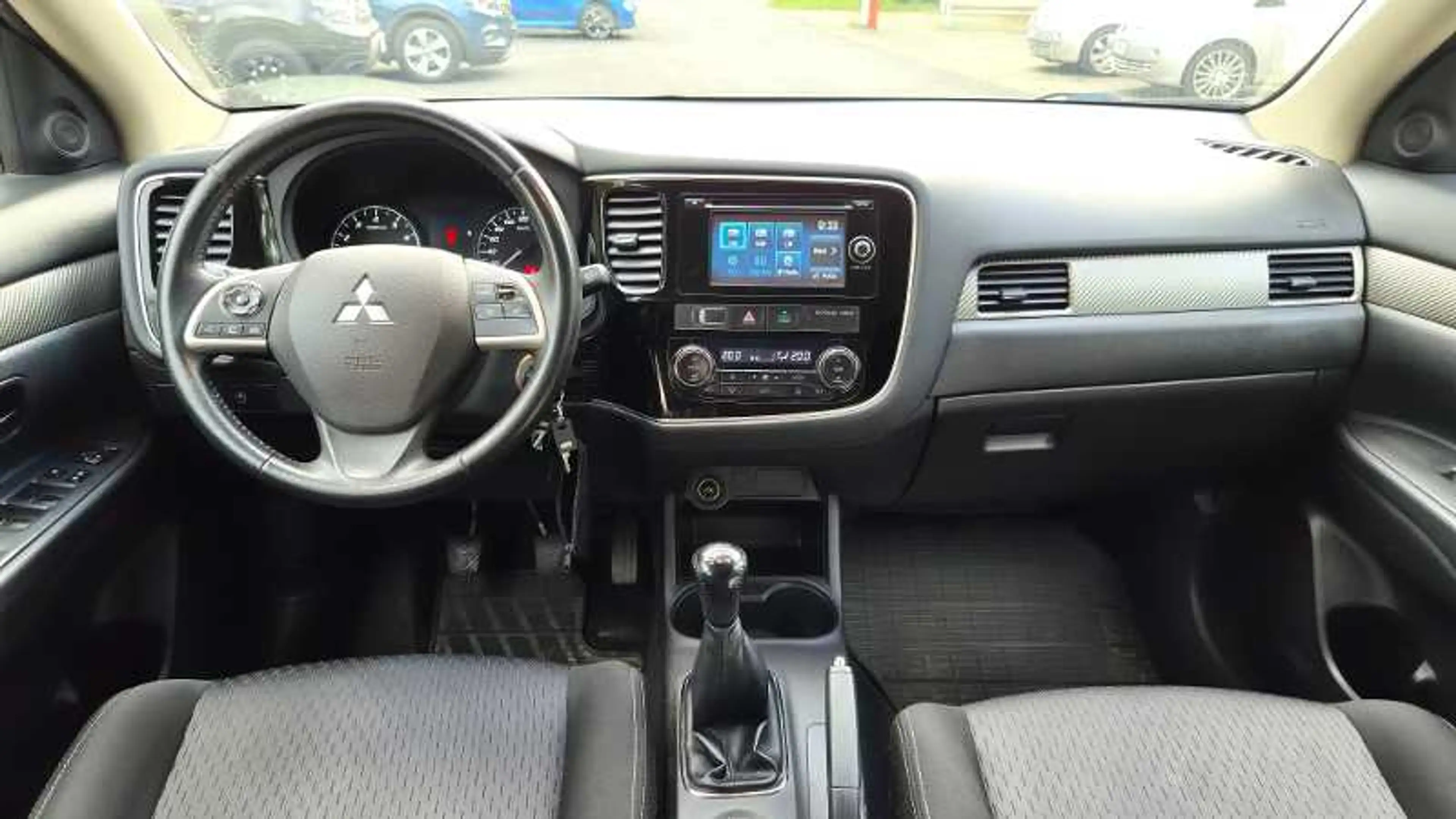 Mitsubishi Outlander 2.0 Klassik Kollektion 2WD SR*WR*AHK — photo 10