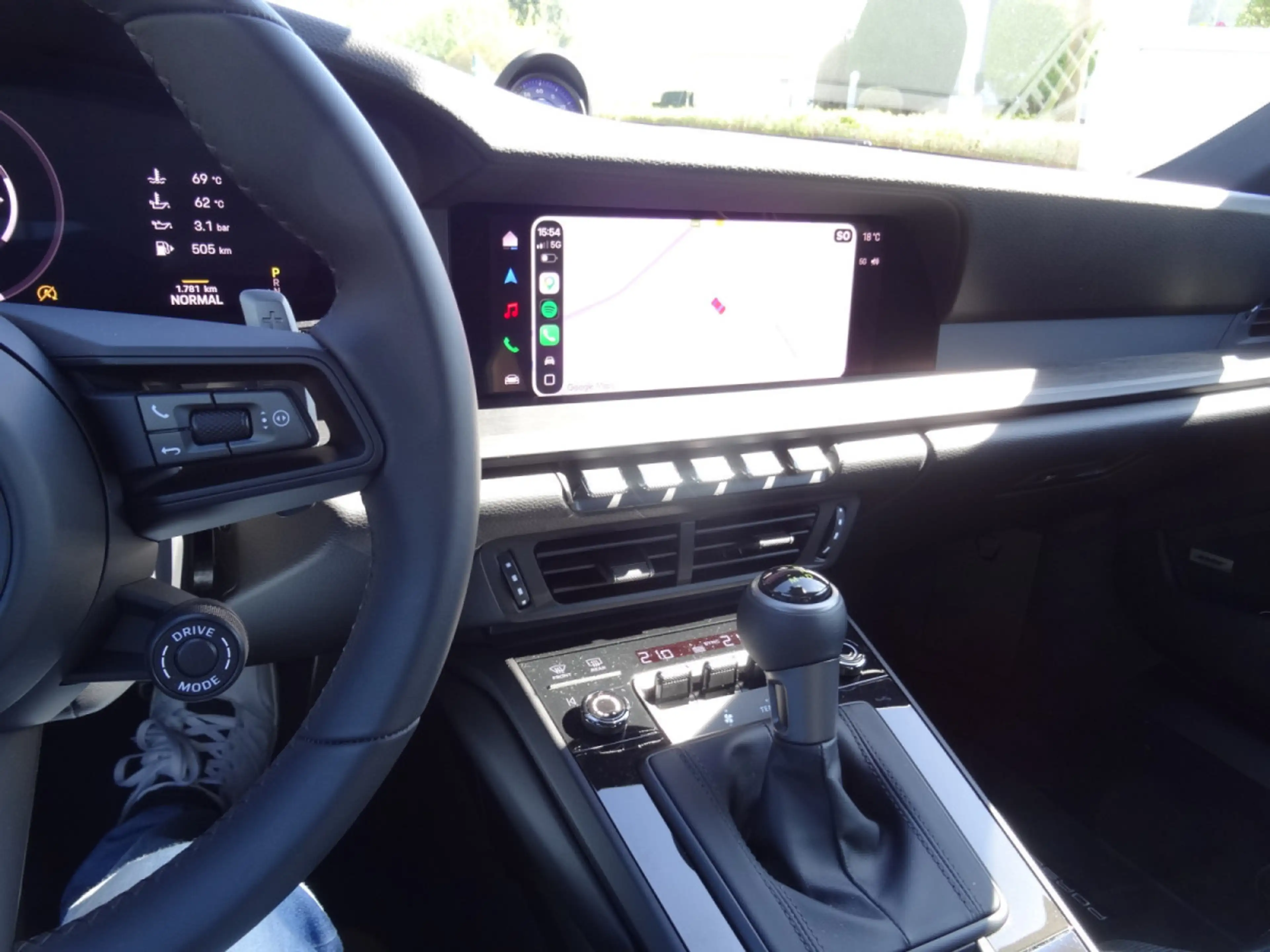 Porsche 992 992-2 GT3 Touring — photo 8