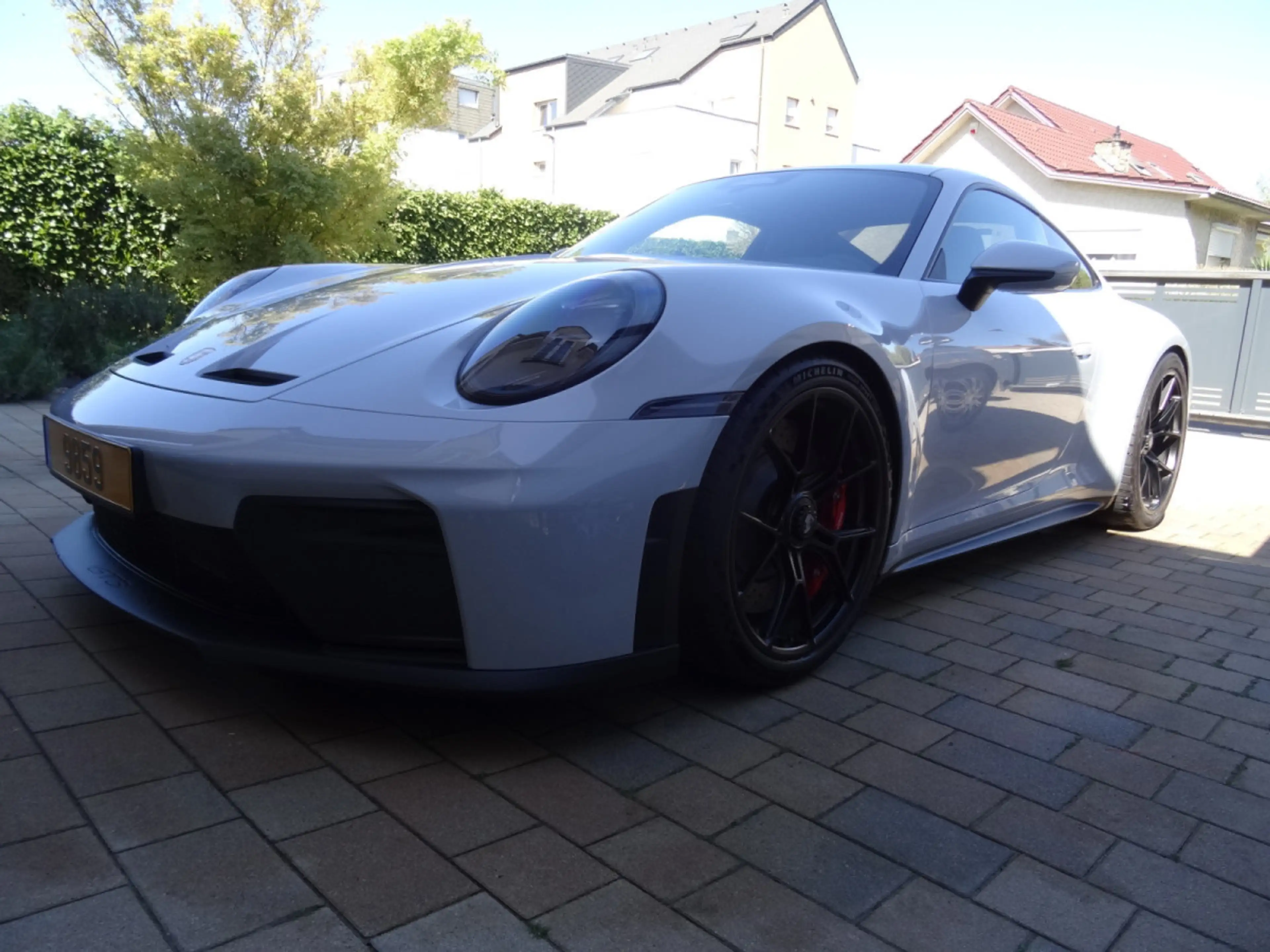 Porsche 992 992-2 GT3 Touring — photo 2