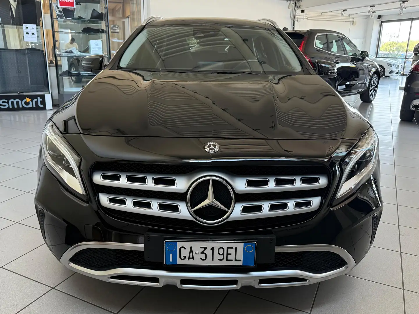 Mercedes-Benz GLA 180 Sport auto ! TAGLIANDI UFFICIALI ! APPLE CARPLAY! Nero - 2