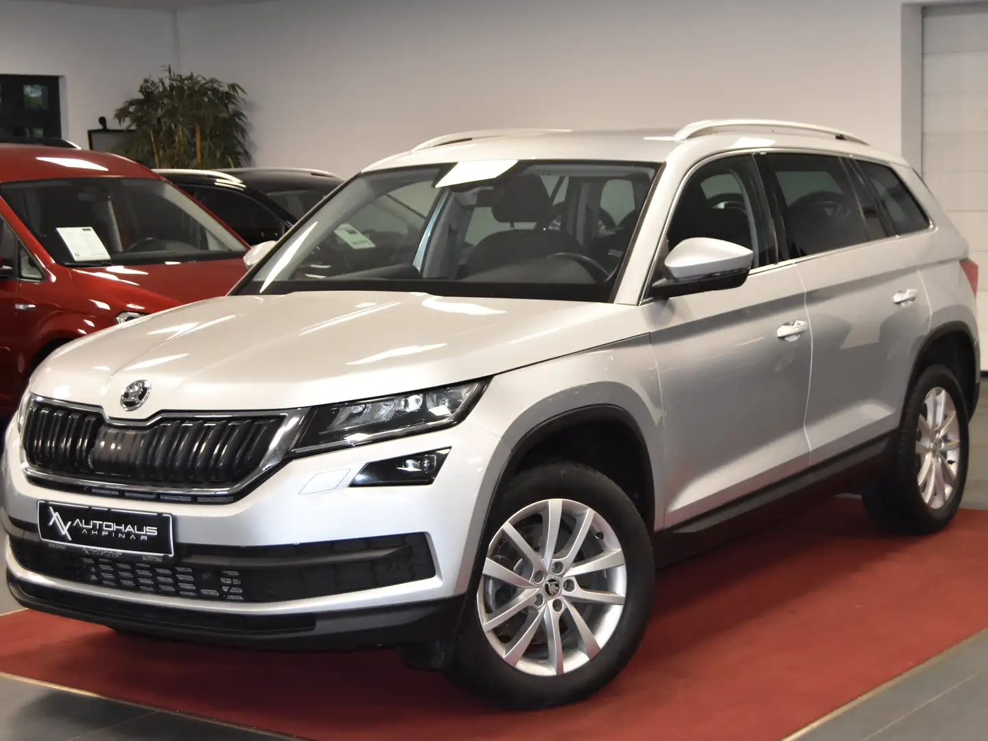 Skoda Kodiaq Style 4x4~DIGITAL~KEYLESS~KAMERA~SPUR~ACC~MEMO~AHK Argent - 1