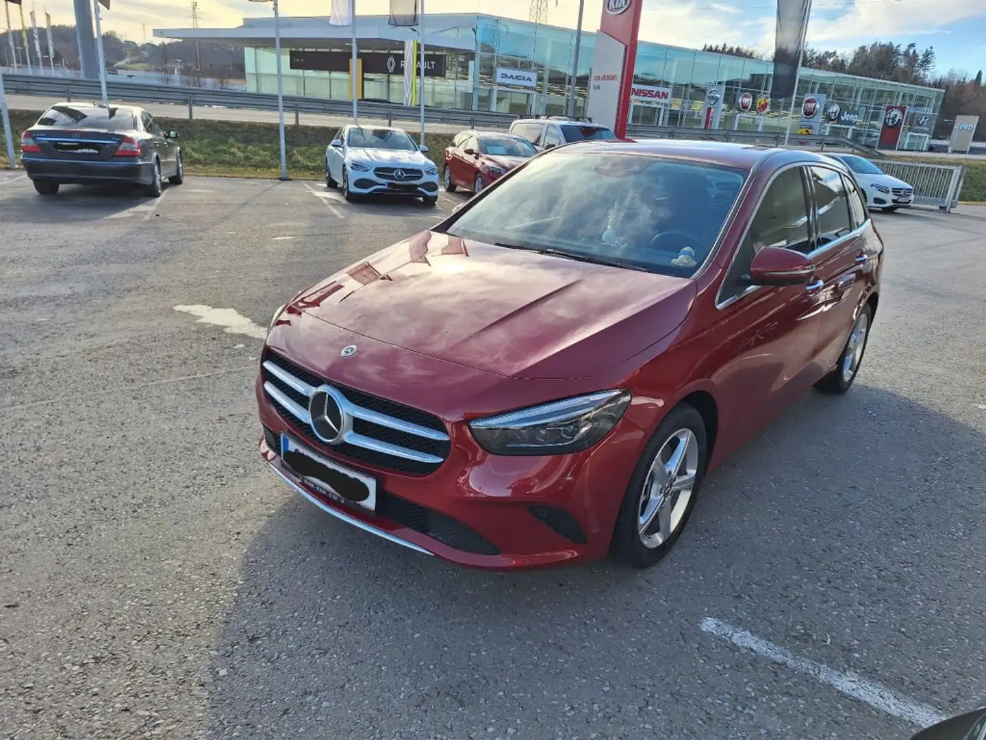 Mercedes-Benz B 250 e Rot - 1