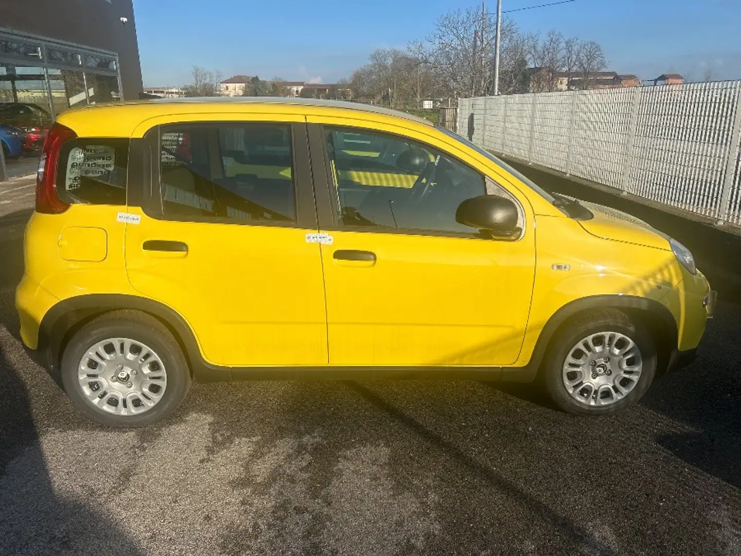 Fiat Panda 1.0 firefly hybrid s&s 70cv KM0 PRONTA CONSEGNA Amarillo - 1