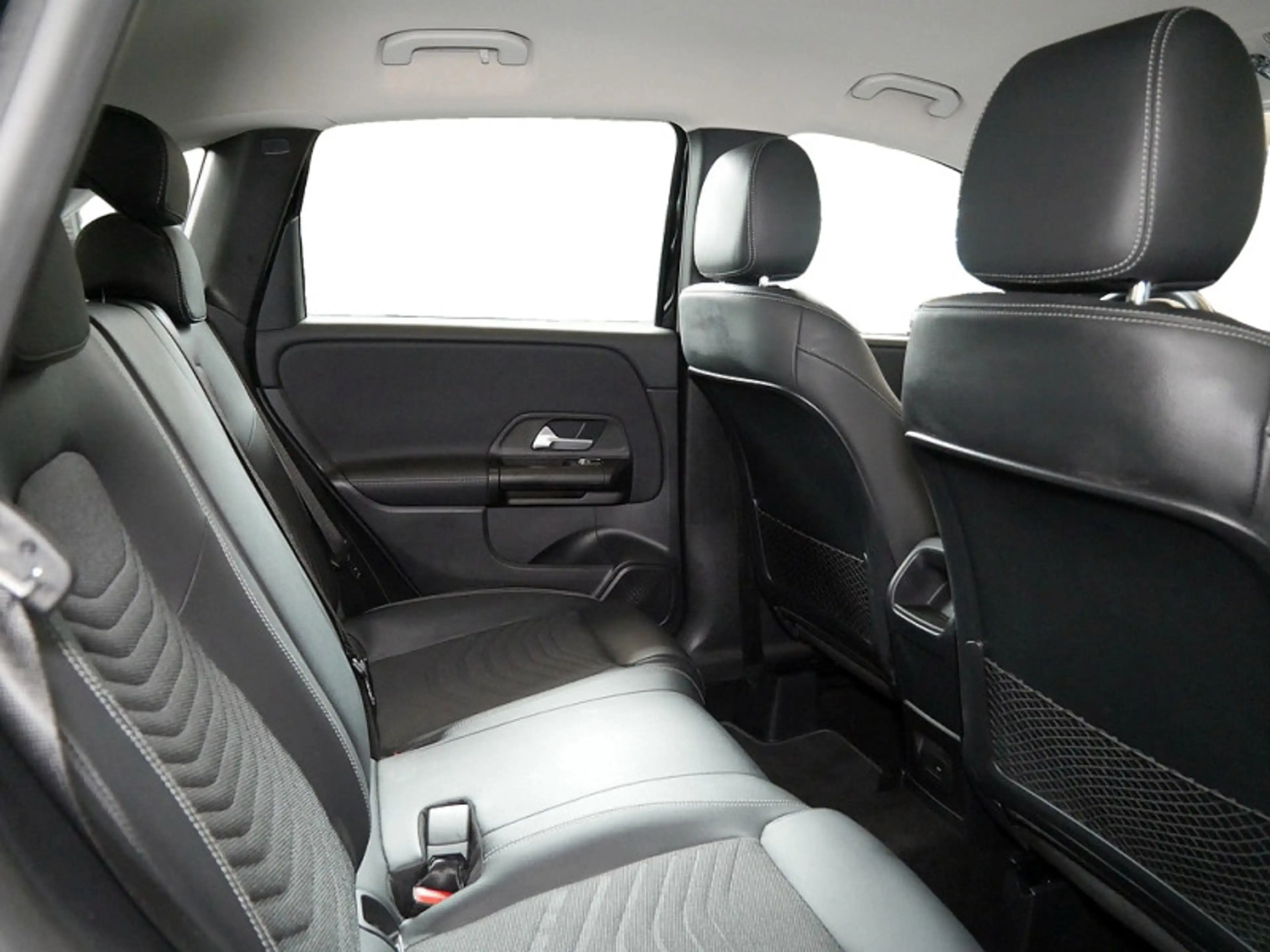Mercedes-Benz B 250 e KAMERA SPUR PDC SHZ — photo 8