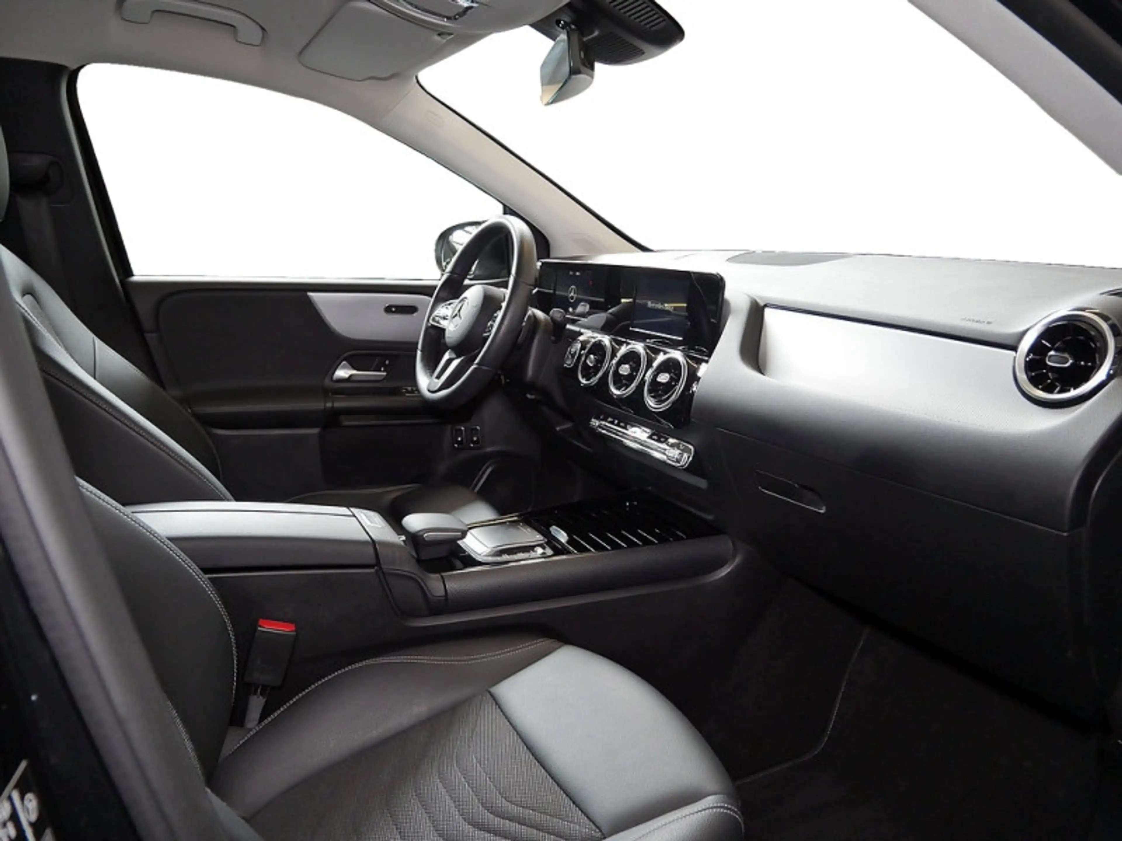 Mercedes-Benz B 250 e KAMERA SPUR PDC SHZ — photo 7