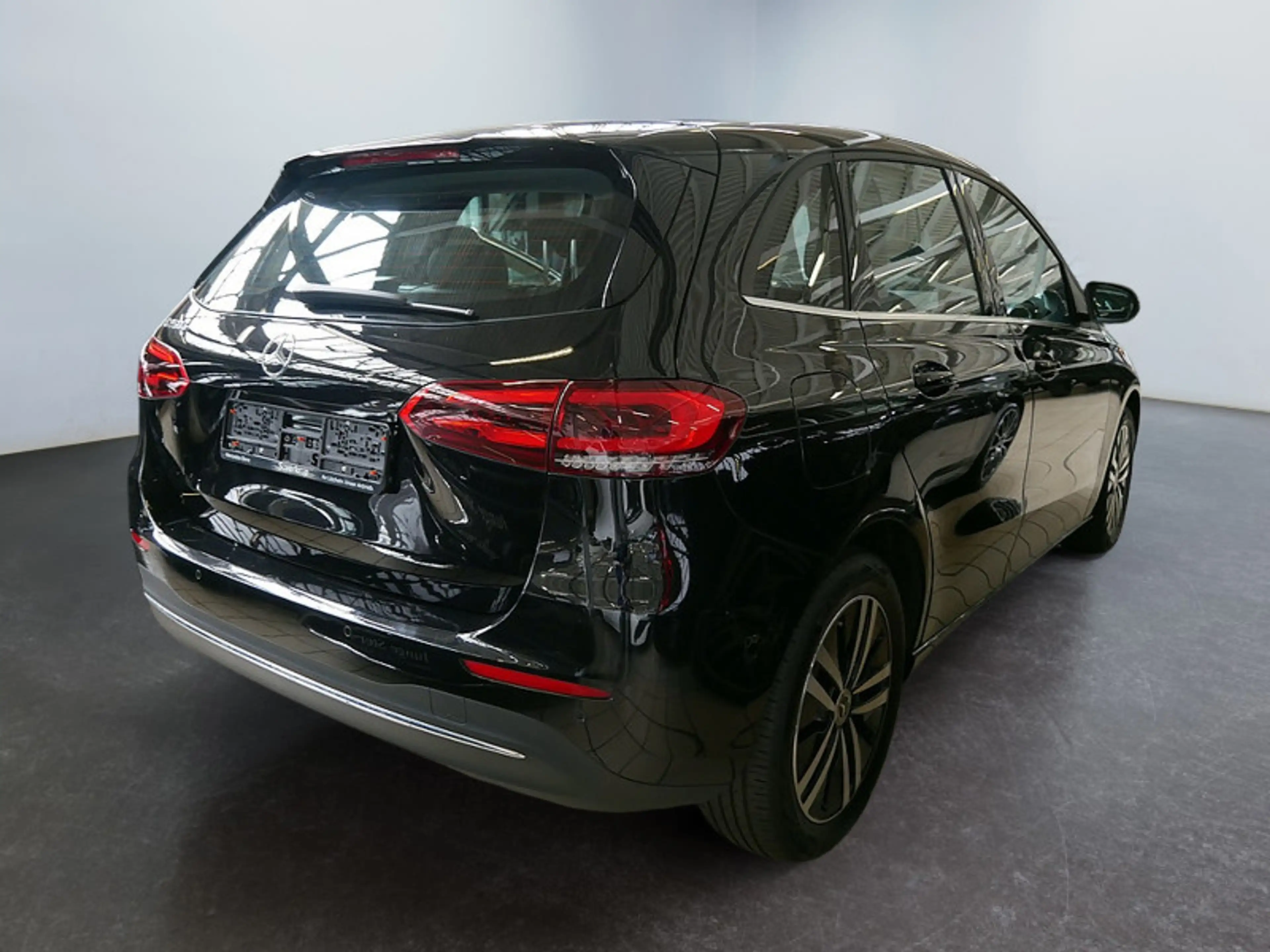 Mercedes-Benz B 250 e KAMERA SPUR PDC SHZ — photo 6