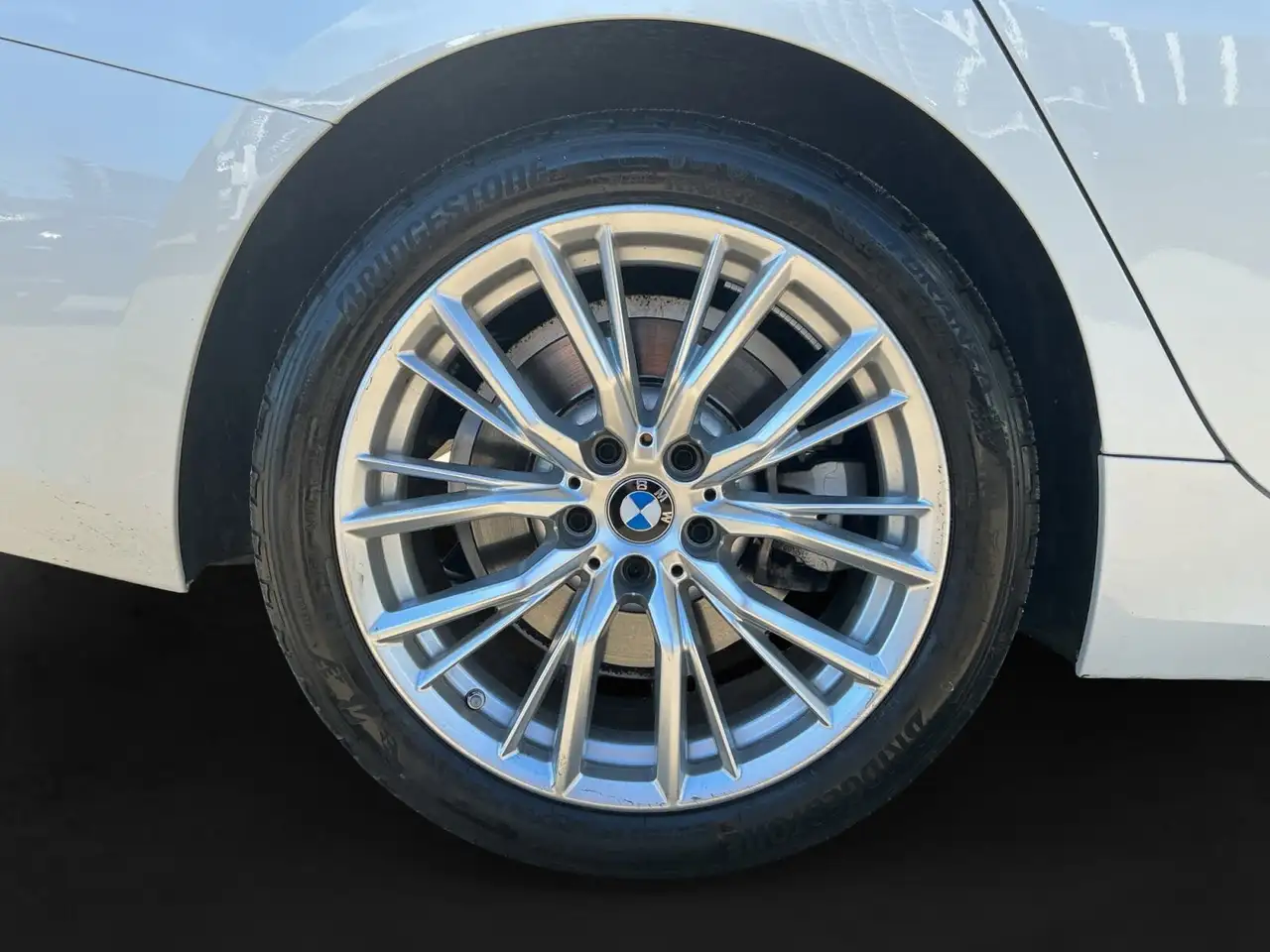 BMW 3 Series снимка BMW 3 Series