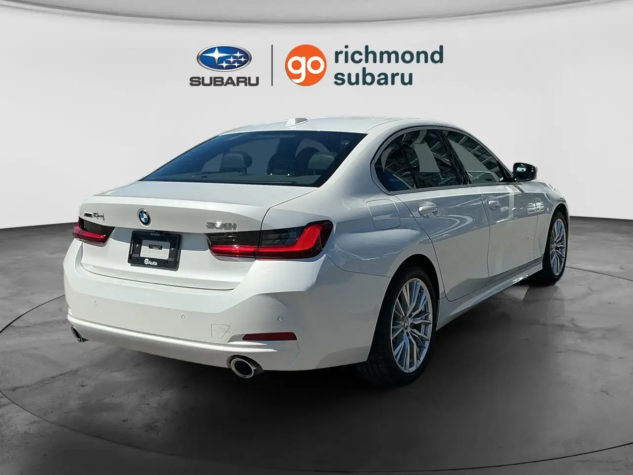 BMW 3 Series снимка BMW 3 Series