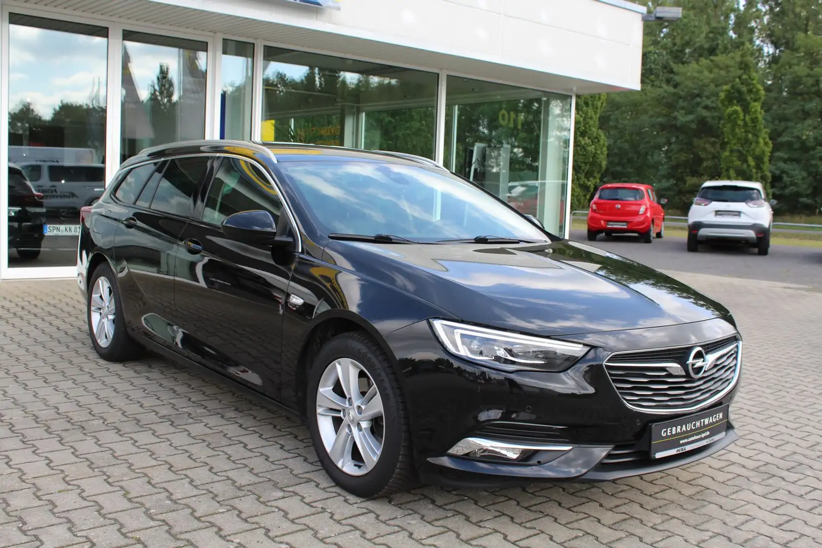Opel Insignia INNOVATION, LED Matrix, Sitzheizung, AHK Zwart - 1