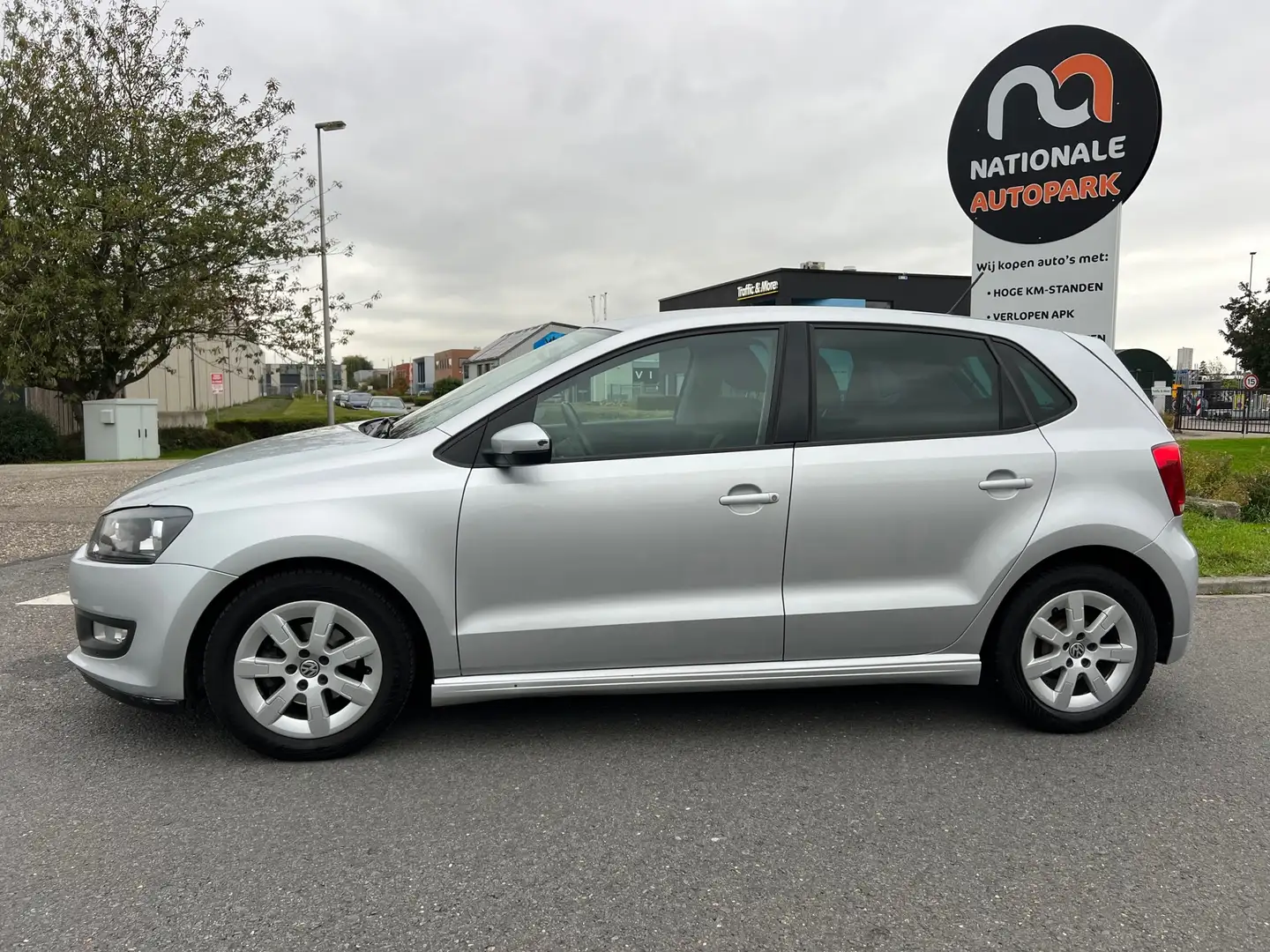Volkswagen Polo 1.2 TDI BlueMotion Comfortline * 147.000 KM NAP Grijs - 2