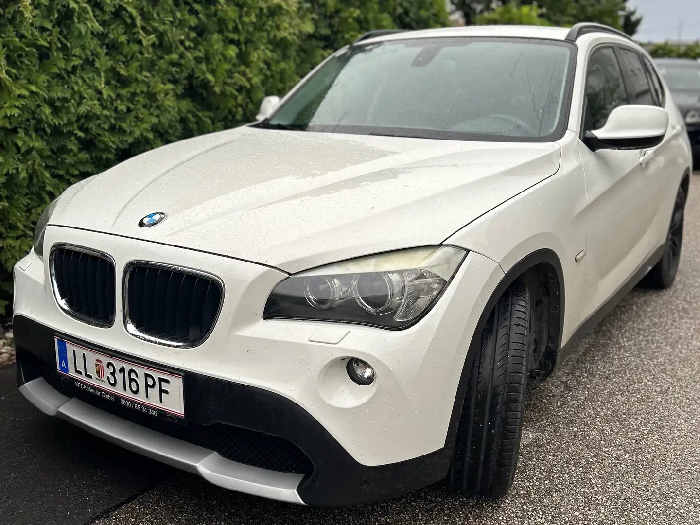 BMW X1 X1 xDrive18d Österreich Paket Weiß - 2
