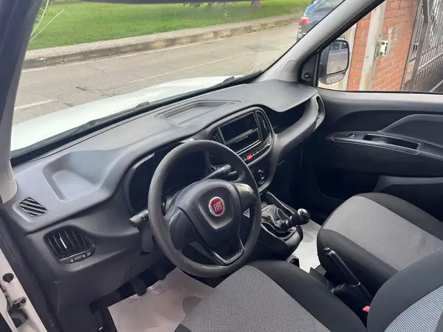 Fiat Doblo view 9