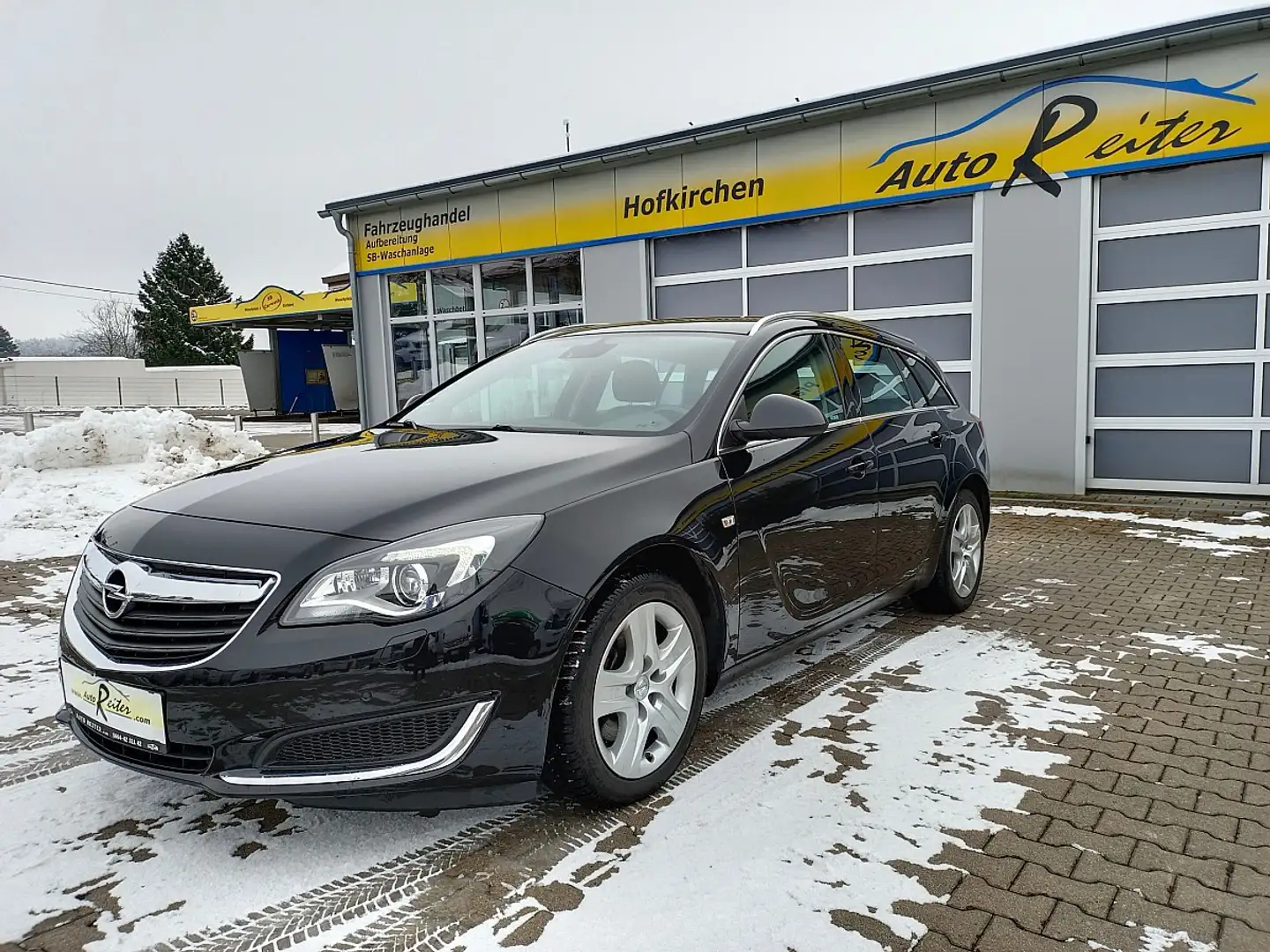 Opel Insignia ST 2,0 CDTI Ecotec Cosmo Aut. *XENON*SHZ*PDC Schwarz - 1