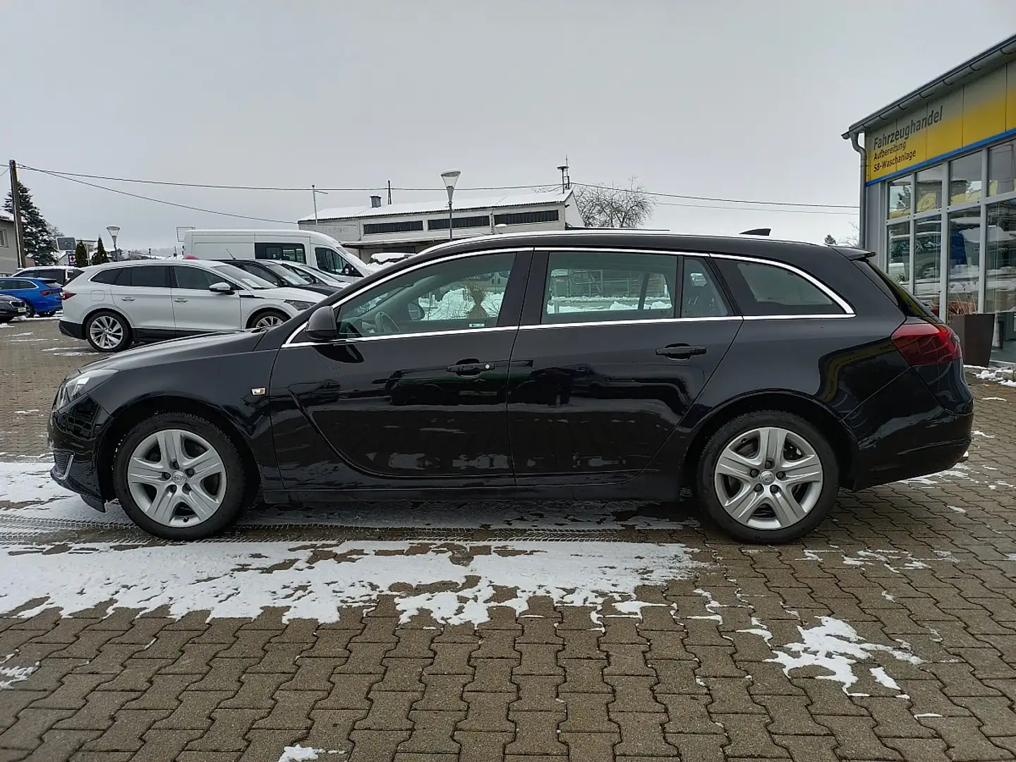 Opel Insignia ST 2,0 CDTI Ecotec Cosmo Aut. *XENON*SHZ*PDC Schwarz - 2