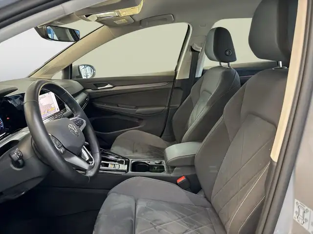 Volkswagen Golf view 11