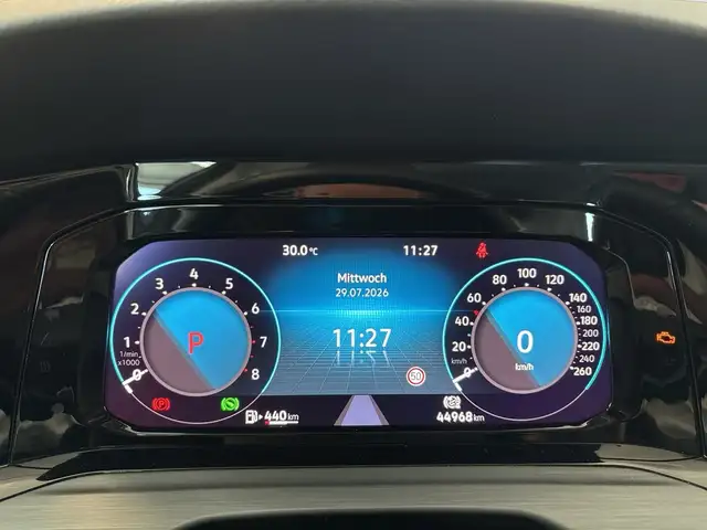 Volkswagen Golf view 12