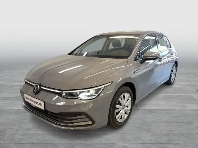 Volkswagen Golf view 2