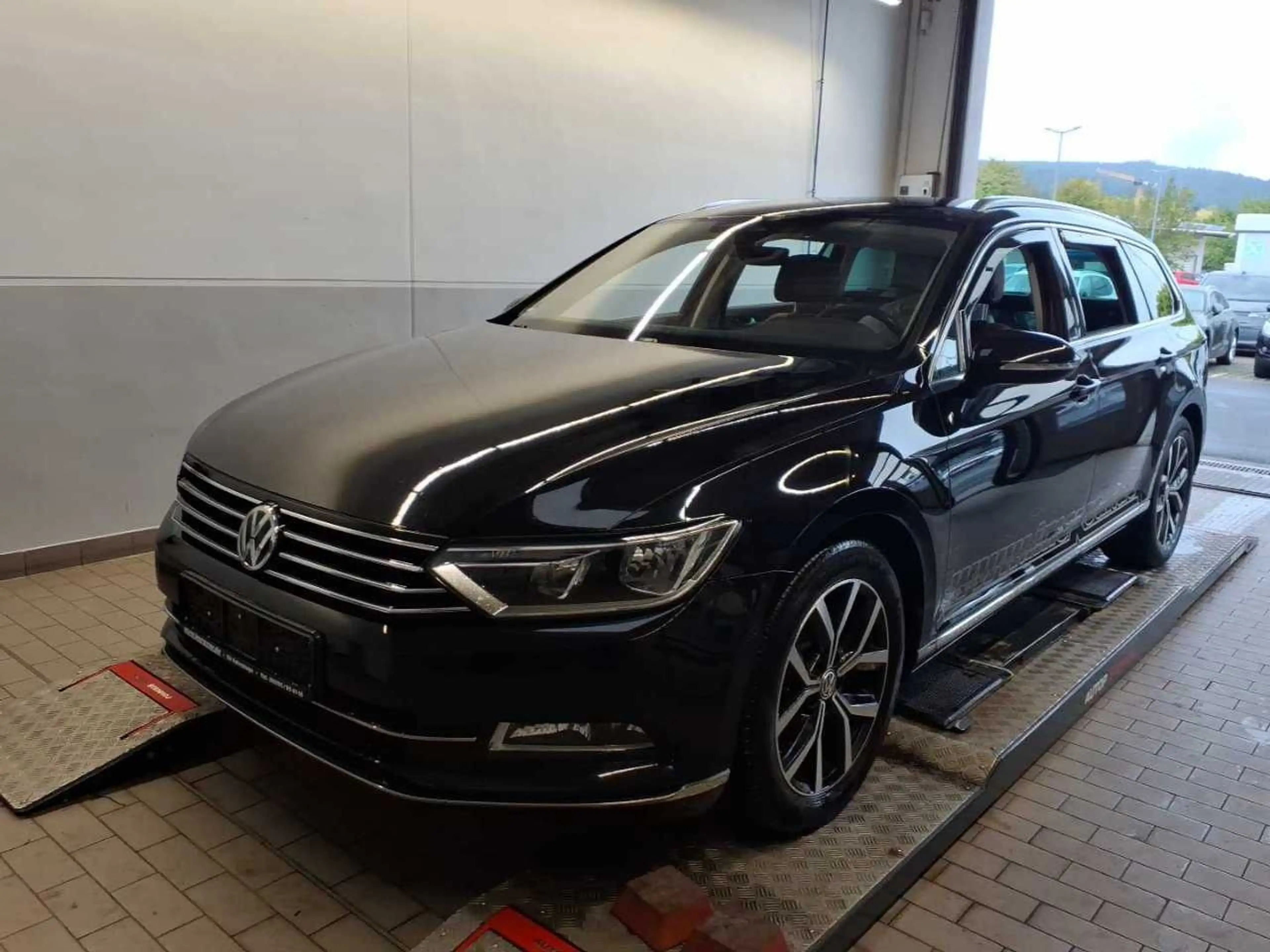 Volkswagen Passat Variant Highline 2.0TDI DSG +LED+KAMERA+A — photo 2