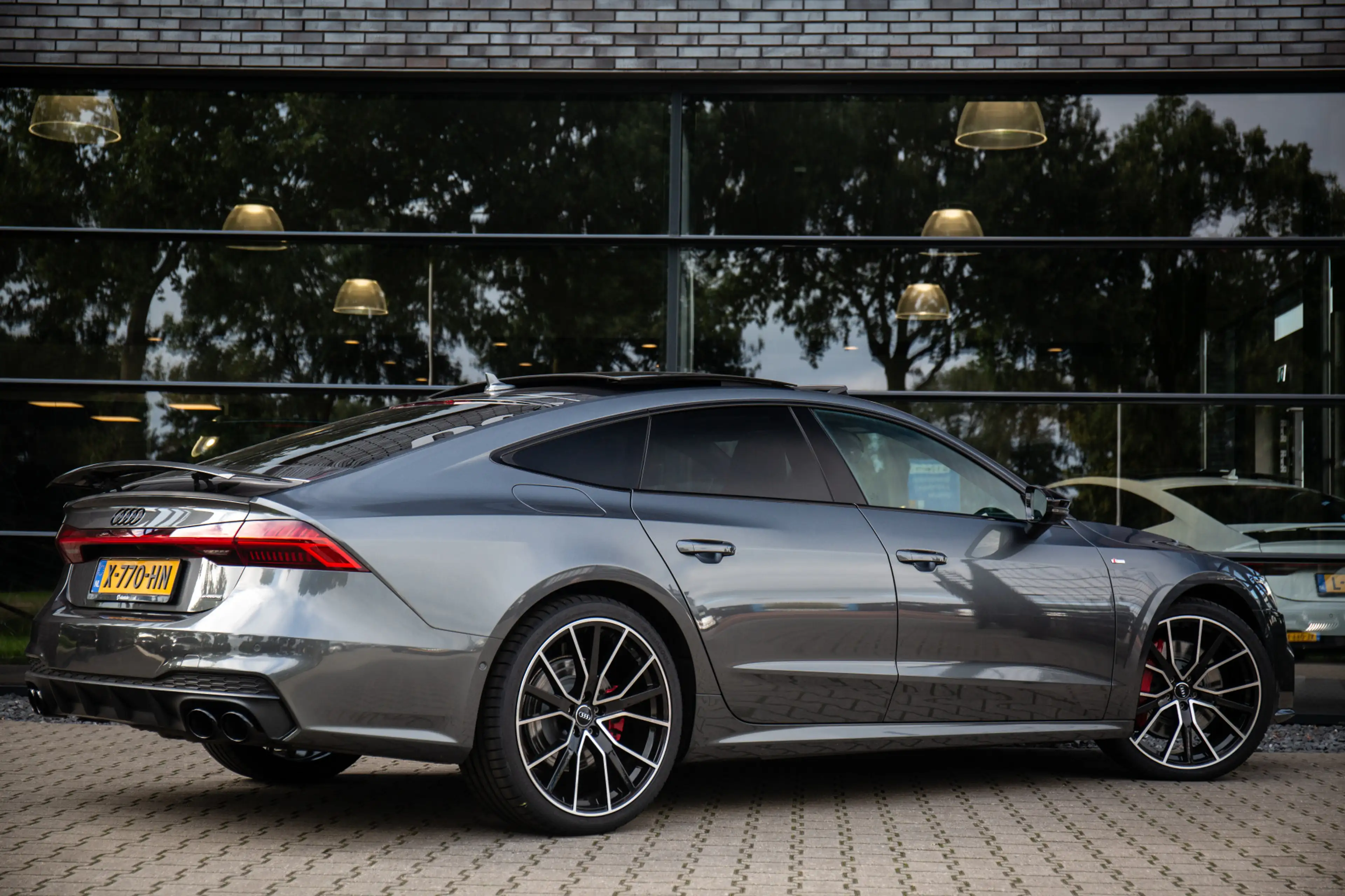 Audi A7 Sportback 55 TFSI e quattro Competition , Panorama — photo 3