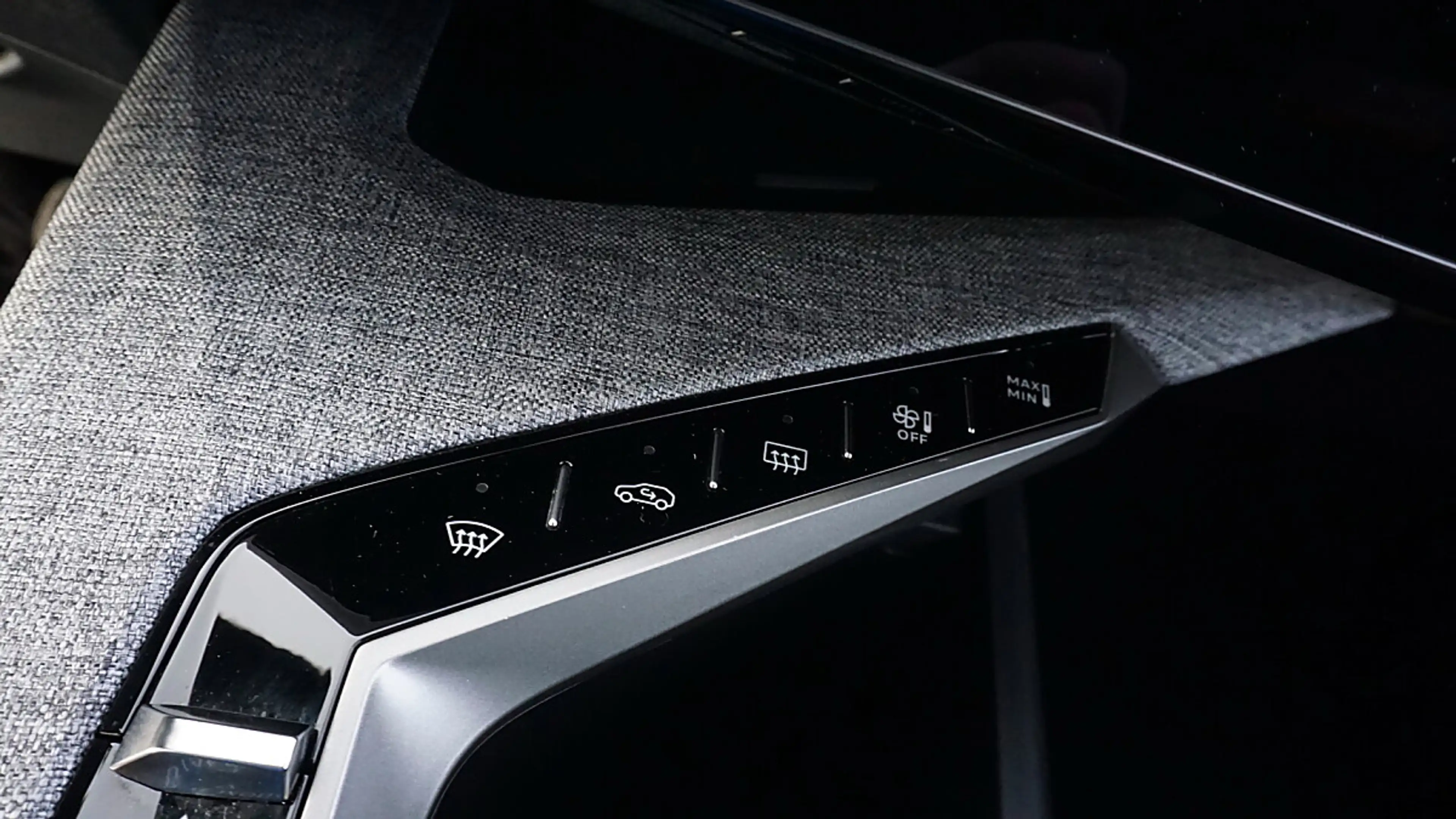 Peugeot 5008 mHEV 136 e-DCS6 Allure Aut. — photo 11